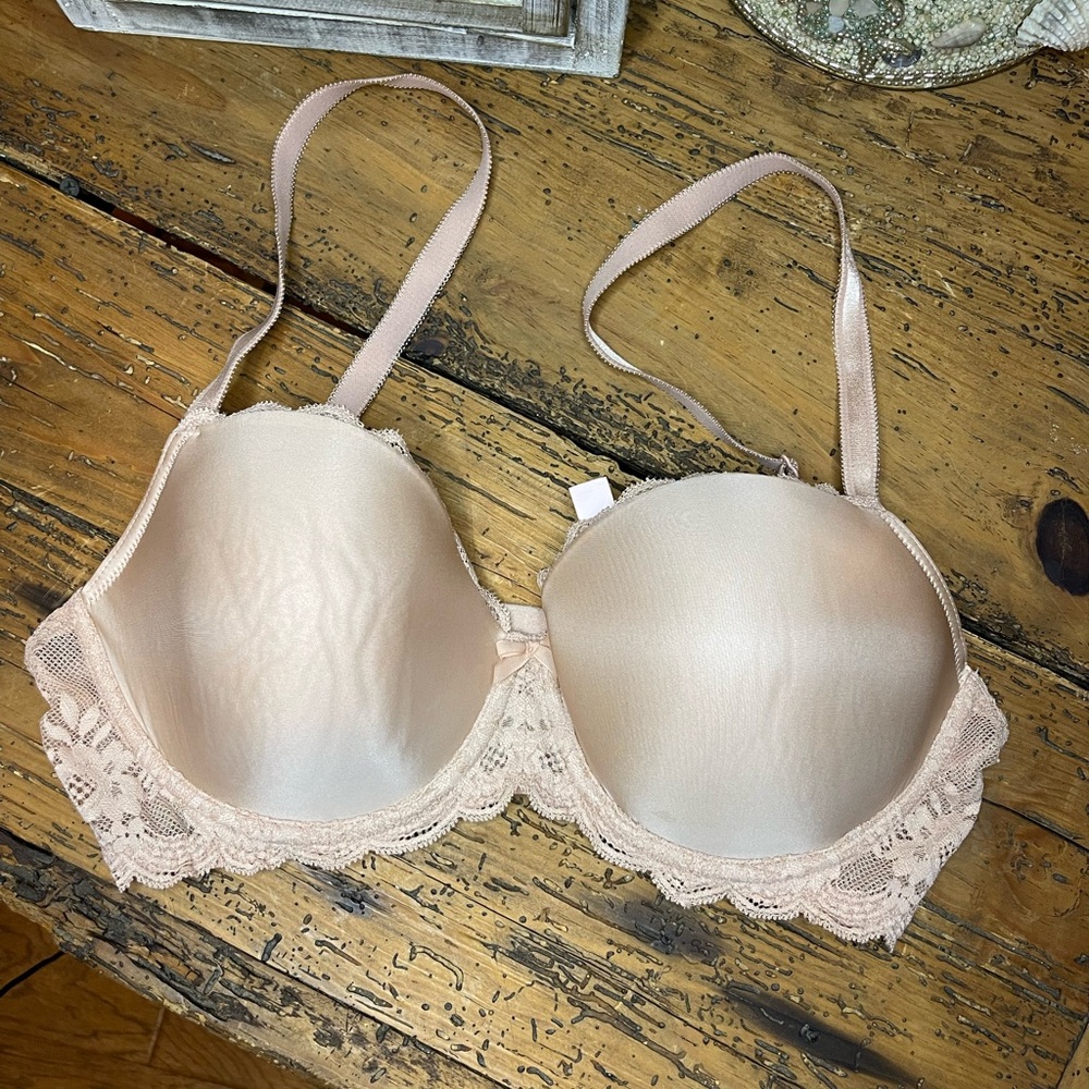 Victoria’s Secret Dream Angels Demi Push-Up Elegant Lace Trimmed Bra Cream 34DD